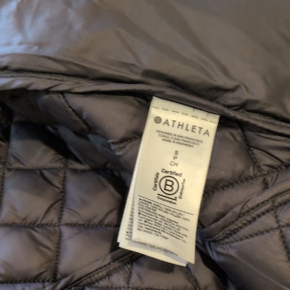 Athleta Dark Quilted Jacket - Picture 4 of 4